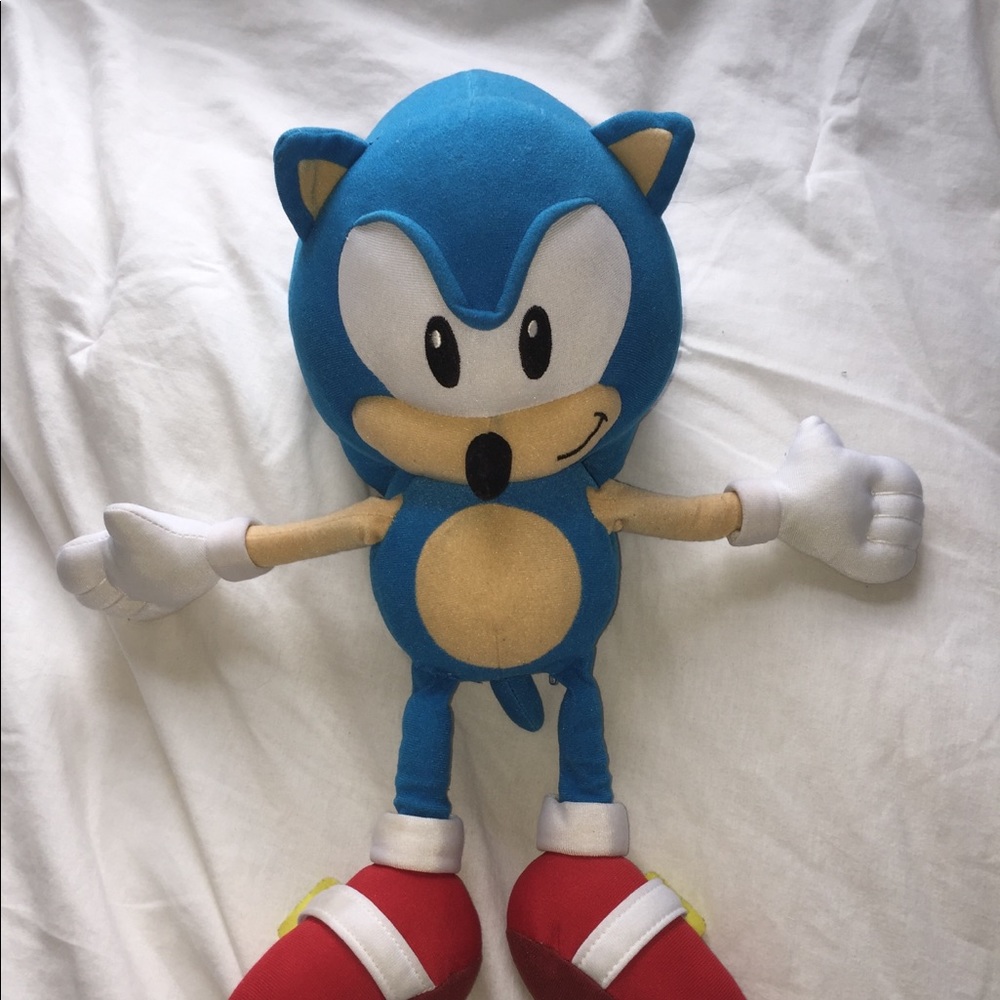 Classic sonic the hedgehog plush